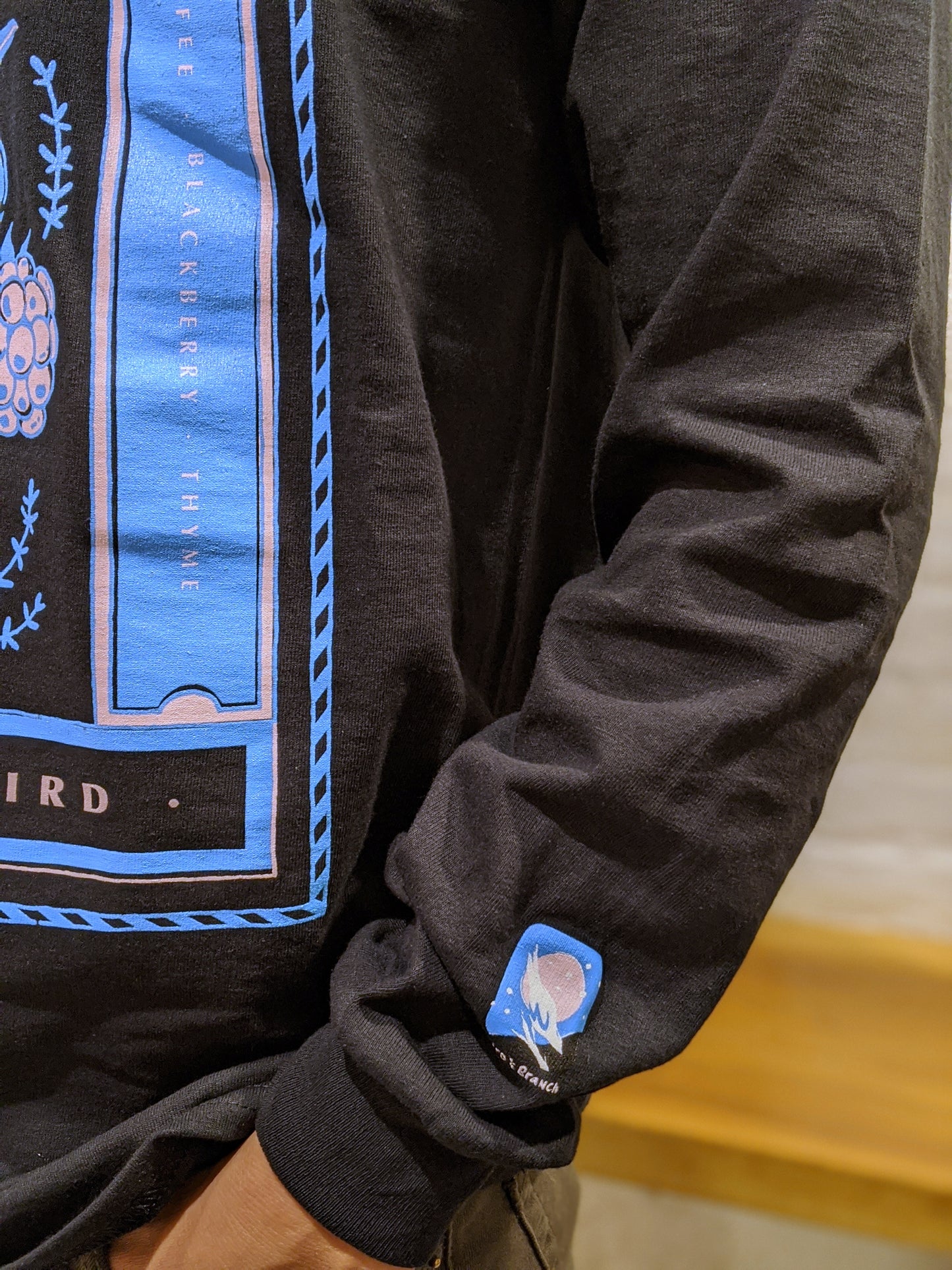 Signature Drink Long Sleeve T-shirt - Blackbird